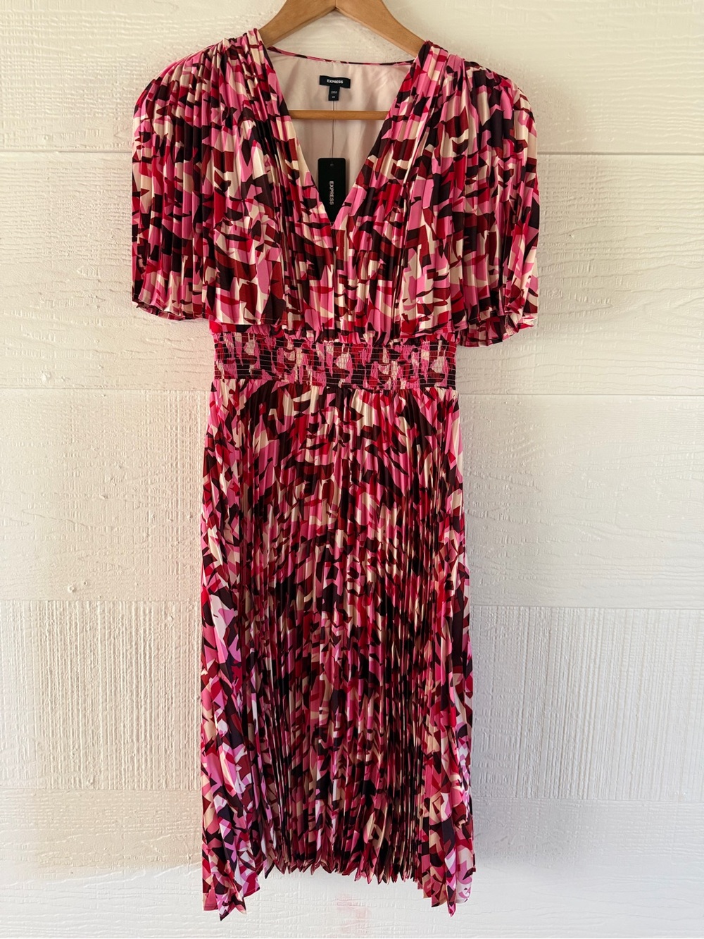 Express Pink Abstract Pleated Midi Dress XS NWT